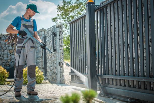 Best Driveway Pressure Washing  in Fond Du Lac, WI
